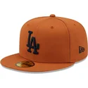 czapki-plana-brazowy-dopasowany-59fifty-league-essential-los-angeles-dodgers-mlb-new-era