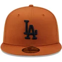 czapki-plana-brazowy-dopasowany-59fifty-league-essential-los-angeles-dodgers-mlb-new-era