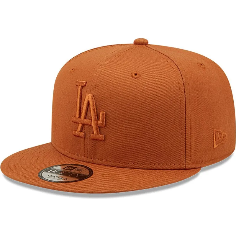 czapki-plana-brazowy-snapback-marron-9fifty-league-essential-los-angeles-dodgers-mlb-new-era czapki-plana-brazowy-snapback-marron-9fifty-league-essential-los-angeles-dodgers-mlb-new-era