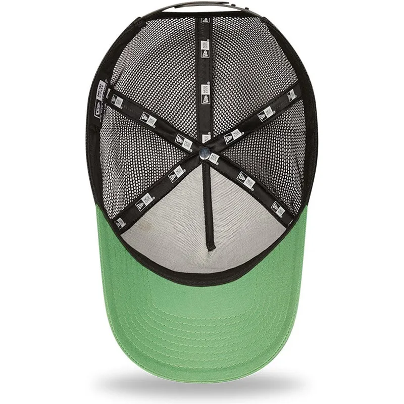 czapki-curva-czarny-snapback-a-frame-new-era