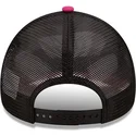 czapka-trucker-biala-czarna-i-rozowa-dumplings-food-pack-od-new-era