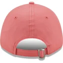 rozowa-czapka-z-zakrzywionym-daszkiem-regulowana-z-rozowym-logo-9forty-league-essential-new-york-yankees-mlb-od-new-era