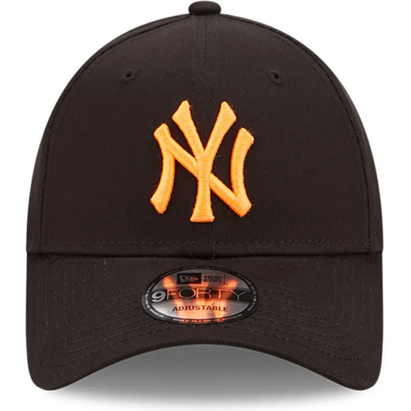 czarna-regulowana-czapka-z-zakrzywionym-daszkiem-z-pomaranczowym-logo-9forty-neon-pack-new-york-yankees-mlb-od-new-era