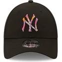 regulowana-czarna-czapka-z-zakrzywionym-daszkiem-9forty-camo-infill-new-york-yankees-mlb-od-new-era