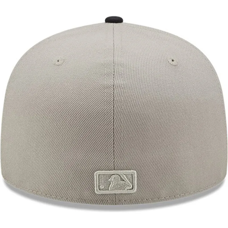 czapki-plana-szary-dopasowany-59fifty-parche-lateral-new-york-yankees-mlb-new-era
