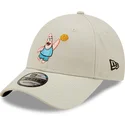 czapki-curva-bezowy-tasma-regulowana-9forty-sporty-patricio-estrella-bob-esponja-new-era