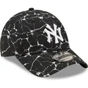 czarna-regulowana-czapka-z-zakrzywionym-daszkiem-9forty-marble-new-york-yankees-mlb-od-new-era