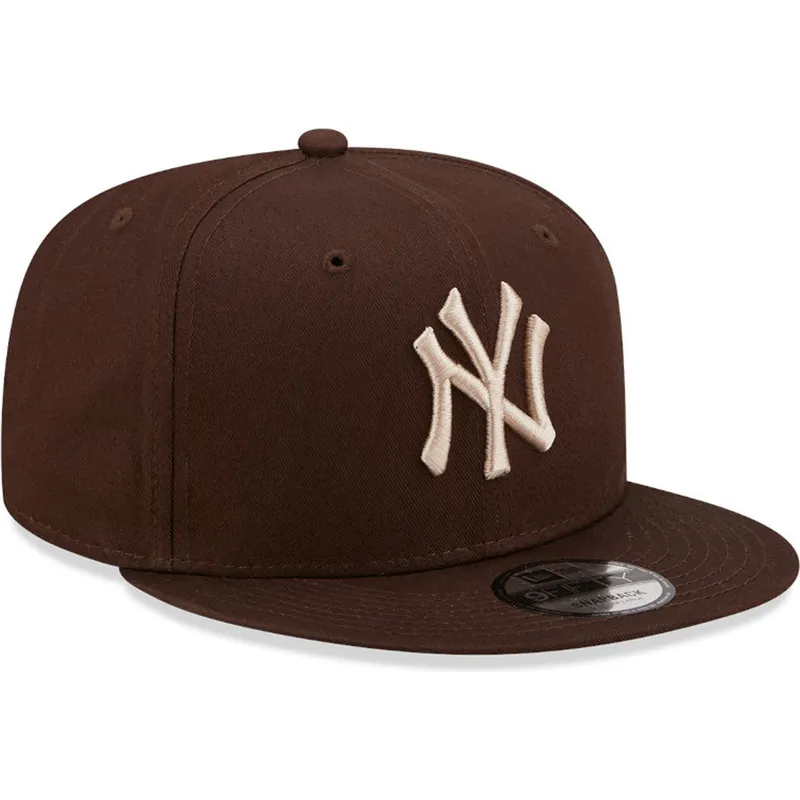 czapki-plana-brazowy-snapback-9fifty-league-essential-new-york-yankees-mlb-new-era czapki-plana-brazowy-snapback-9fifty-league-essential-new-york-yankees-mlb-new-era