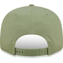 zielona-czapka-z-daszkiem-typu-snapback-z-czarnym-logo-9fifty-league-essential-new-york-yankees-mlb-od-new-era