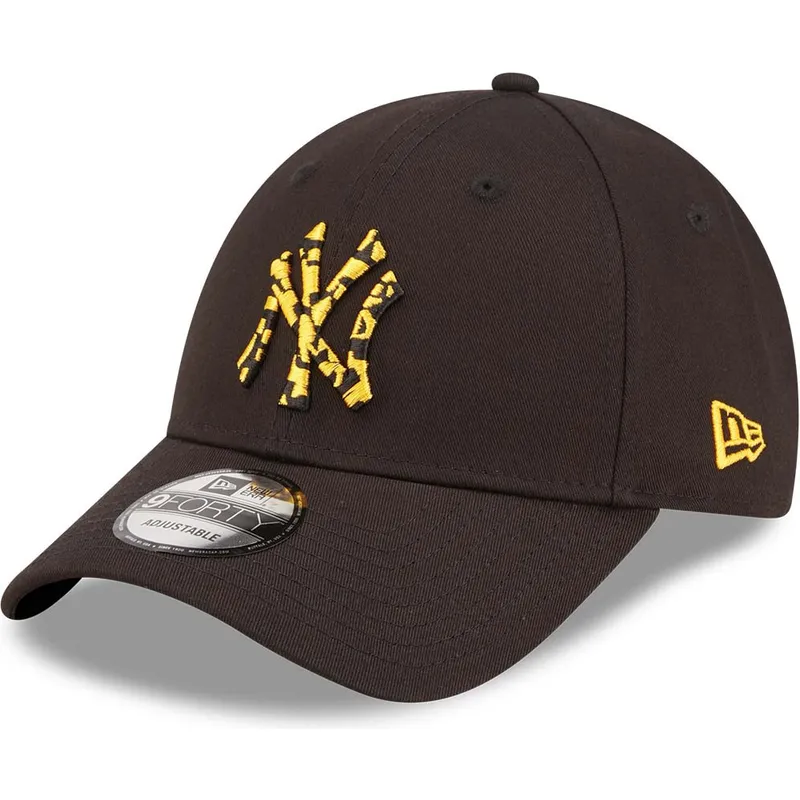 czarna-regulowana-czapka-z-zakrzywionym-daszkiem-z-zoltym-logo-9forty-seasonal-infill-new-york-yankees-mlb-new-era