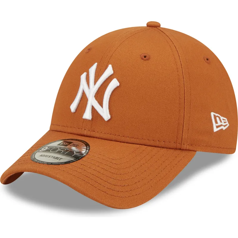 czapki-curva-brazowy-tasma-regulowana-9forty-league-essential-new-york-yankees-mlb-new-era