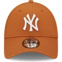 czapki-curva-brazowy-tasma-regulowana-9forty-league-essential-new-york-yankees-mlb-new-era