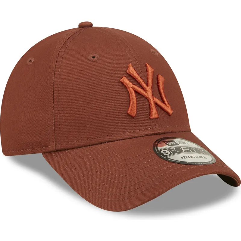 czapki-curva-brazowy-tasma-regulowana-9forty-league-essential-new-york-yankees-mlb-new-era