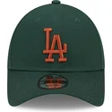 zielona-zakrzywiona-czapka-z-regulacja-i-brazowym-logo-9forty-league-essential-los-angeles-dodgers-mlb-od-new-era