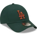 zielona-zakrzywiona-czapka-z-regulacja-i-brazowym-logo-9forty-league-essential-los-angeles-dodgers-mlb-od-new-era