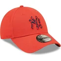 czerwona-zakrzywiona-regulowana-czapka-z-granatowym-logo-9forty-seasonal-infill-new-york-yankees-mlb-od-new-era