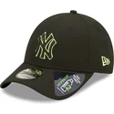 czarna-czapka-z-zakrzywionym-daszkiem-snapback-z-zielonym-logo-9forty-neon-pack-repreve-new-york-yankees-mlb-od-new-era