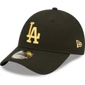 czarna-zakrzywiona-czapka-z-regulacja-i-zlotym-logo-9forty-metallic-los-angeles-dodgers-mlb-od-new-era