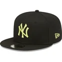 czapki-plana-czarny-snapback-9fifty-league-essential-new-york-yankees-mlb-new-era