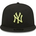czapki-plana-czarny-snapback-9fifty-league-essential-new-york-yankees-mlb-new-era