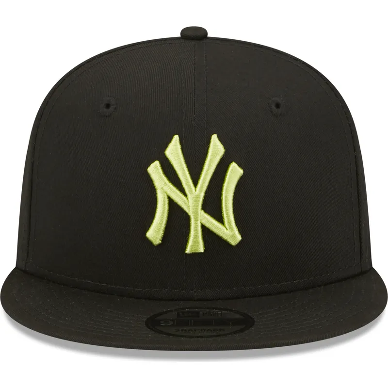 czapki-plana-czarny-snapback-9fifty-league-essential-new-york-yankees-mlb-new-era