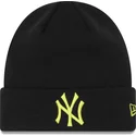czapki-czarny-league-essential-cuff-new-york-yankees-mlb-new-era