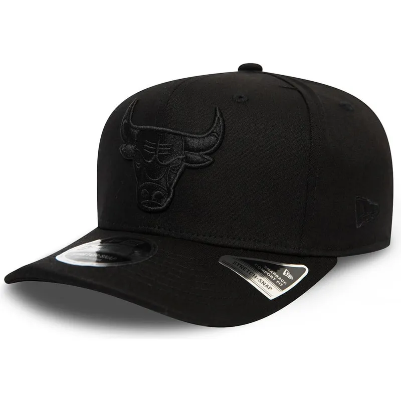 czarna-czapka-z-zakrzywionym-daszkiem-snapback-z-czarnym-logo-9fifty-tonal-stretch-snap-chicago-bulls-nba-new-era