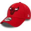 czerwona-zakrzywiona-czapka-regulowana-9forty-shadow-tech-chicago-bulls-nba-od-new-era