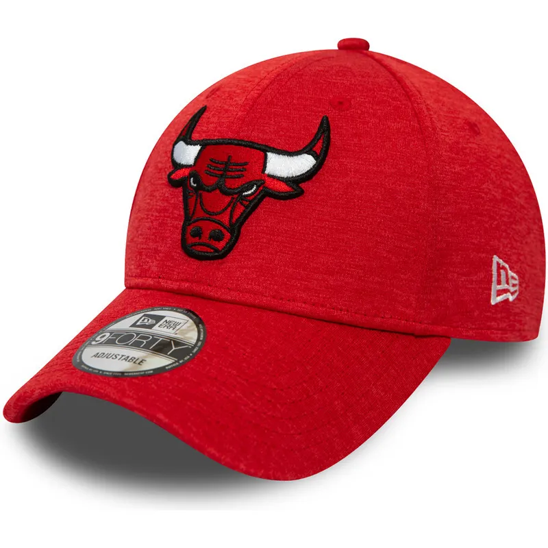 czapki-curva-czerwony-tasma-regulowana-9forty-shadow-tech-chicago-bulls-nba-new-era