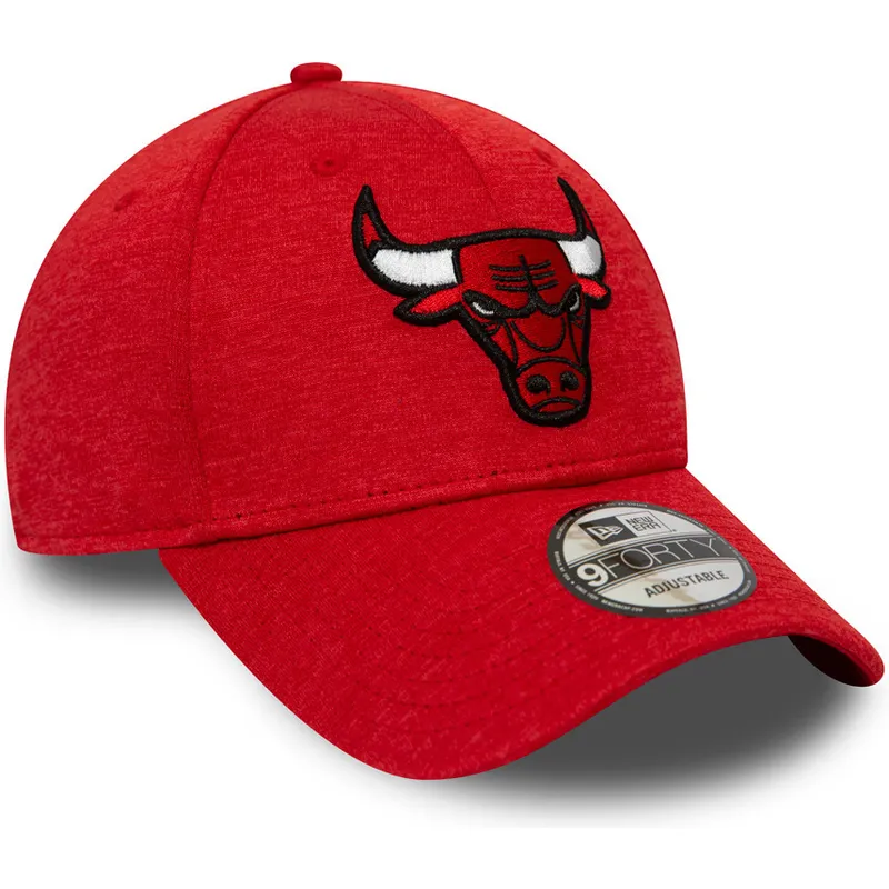 czapki-curva-czerwony-tasma-regulowana-9forty-shadow-tech-chicago-bulls-nba-new-era