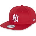 czerwona-plaska-czapka-snapback-9fifty-essential-new-york-yankees-mlb-new-era