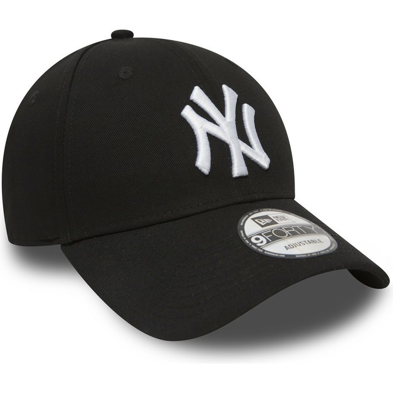 wyginieta-czapka-czarna-z-regulacja-9forty-essential-new-york-yankees-mlb-new-era