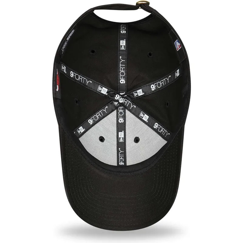 czapki-curva-czarny-tasma-regulowana-dorado-9forty-metallic-chicago-bulls-nba-new-era