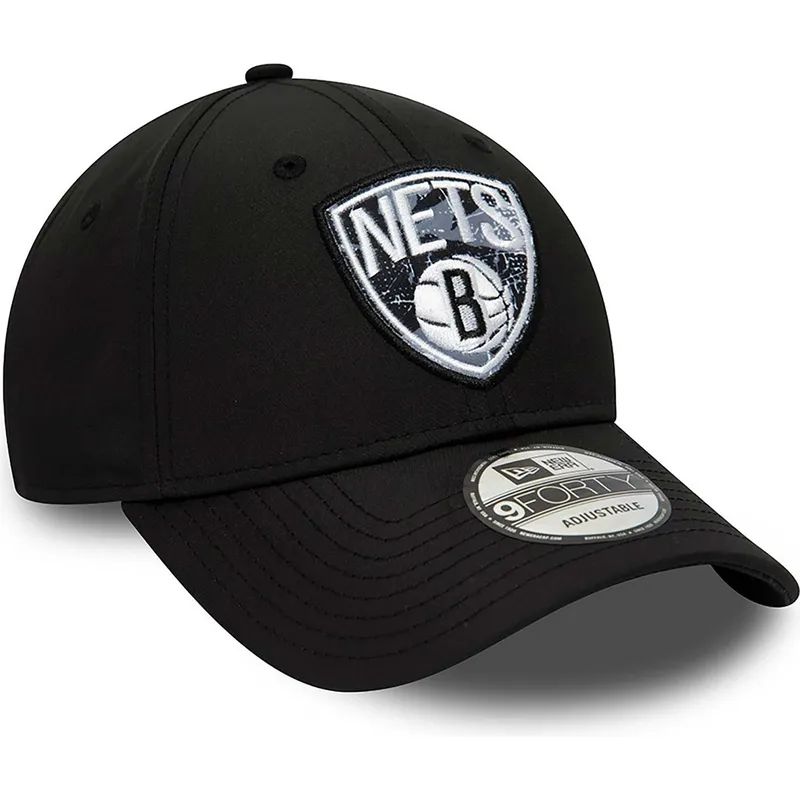 czapki-curva-czarny-tasma-regulowana-9forty-print-infill-brooklyn-nets-nba-new-era