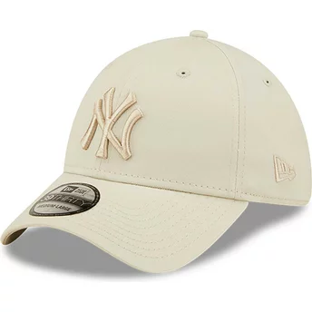 Beżowa, regulowana czapka z daszkiem 39THIRTY League Essential z logiem New York Yankees MLB od New Era