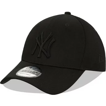 Czarna czapka snapback z czarnym logo 9FORTY League Essential zespołu New York Yankees MLB od New Era