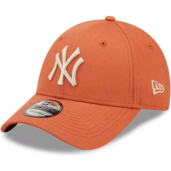 Pomarańczowa, regulowana czapka z daszkiem 9FORTY League Essential z beżowym logo New York Yankees MLB od New Era