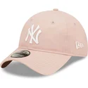 czapki-curva-roz-tasma-regulowana-9twenty-league-essential-new-york-yankees-mlb-new-era