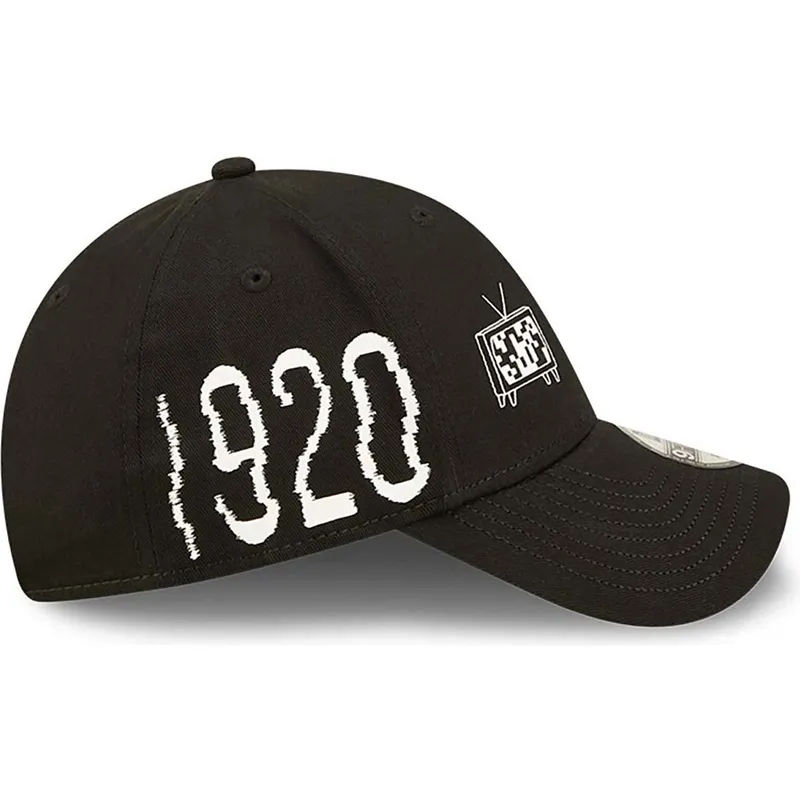 czapki-curva-czarny-tasma-regulowana-9forty-new-era