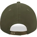 zielona-zakrzywiona-czapka-snapback-z-zielonym-logo-9forty-league-essential-new-york-yankees-mlb-od-new-era
