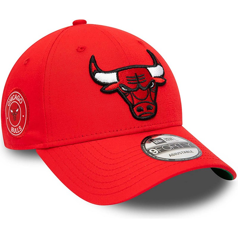 new-era-curved-brim-9forty-team-side-patch-chicago-bulls-nba-red-adjustable-cap