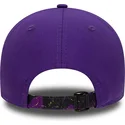 fioletowa-zakrzywiona-regulowana-czapka-9forty-print-infill-los-angeles-lakers-nba-od-new-era