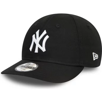 Czarna, regulowana czapka z daszkiem dla małego chłopca 9FORTY League Essential z New York Yankees MLB od New Era
