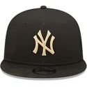 czarna-czapka-z-daszkiem-typu-snapback-z-bezowym-logo-9fifty-league-essential-new-york-yankees-mlb-od-new-era