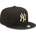 czarna-czapka-z-daszkiem-typu-snapback-z-bezowym-logo-9fifty-league-essential-new-york-yankees-mlb-od-new-era