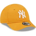 regulowana-pomaranczowa-czapka-z-zakrzywionym-daszkiem-dla-malego-dziecka-9forty-league-essential-new-york-yankees-mlb-od-new-er
