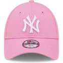 rozowa-regulowana-czapka-z-zakrzywionym-daszkiem-dla-dzieci-9forty-league-essential-new-york-yankees-mlb-od-new-era