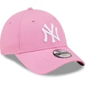 rozowa-regulowana-czapka-z-zakrzywionym-daszkiem-dla-dzieci-9forty-league-essential-new-york-yankees-mlb-od-new-era