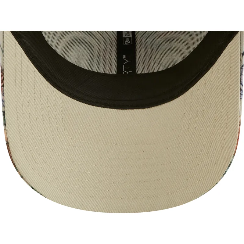 czapki-curva-bezowy-tasma-regulowana-9forty-all-over-print-floral-new-york-yankees-mlb-new-era czapki-curva-bezowy-tasma-regulowana-9forty-all-over-print-floral-new-york-yankees-mlb-new-era