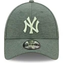 czapki-curva-zielony-tasma-regulowana-9forty-jersey-essential-new-york-yankees-mlb-new-era